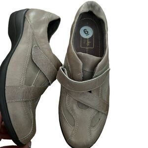 Clarks everyday comfort shoes closed toe arch